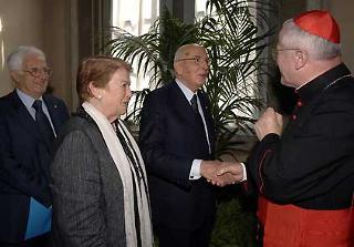 Il Presidente Giorgio Napolitano, la moglie Clio ed il Segretario generale del Quirinale Marra, durante l'incontro con S.Em.za Rev.ma il Cardinale Ennio Antonelli.