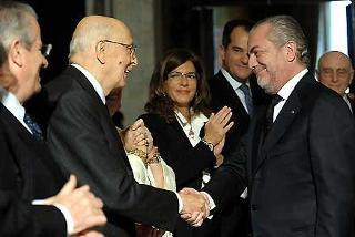 Le congratulazioni del Presidente della Repubblica Giorgio Napolitano ad Aurelio De Laurentis, Presidente Filmauro, Premio Leonardo Qualità Italia 2008