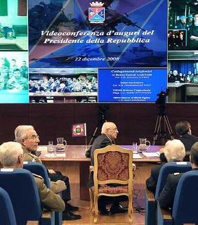 Il Presidente Napolitano al COI in occasione del collegamento in videoconferenza per gli auguri di Natale e Capodanno ai contingenti militari italiani impegnati nei teatri di operazioni internazionali
