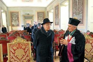 Il Presidente Giorgio Napolitano con il Rettore dell'Ateneo Angiolino Stella durante la visita all'Aula foscoliana