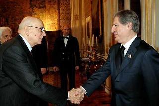 Il Presidente Giorgio Napolitano accoglie Amine Gemayel nel suo studio