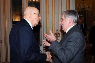 Il Presidente Giorgio Napolitano con il Prof. Enzo Cheli in occasione della presentazione degli Annali dell'Enciclopedia del Diritto