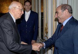 Il Presidente Giorgio Napolitano accoglie Agazio Loiero, Presidente della Regione Calabria.