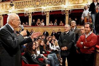 Il Presidente Giorgio Napolitano, a destra nella foto, il Maestro Riccardo Muti durante le prove al resturato Teatro San Carlo