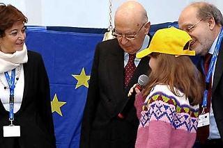 Il Presidente Giorgio Napolitano intervistato dai ragazzi del Liceo &quot;Visconti&quot; in occasione dell'inaugurazione della sede delle Rappresentanze del Parlamento e della Commissione Europea
