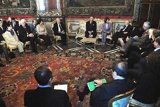 Il Presidente Giorgio Napolitano si intrattiene con Nancy Pelosi, Presidente della Camera dei Rappresentanti degli Stati Uniti d'America ed alcuni Rappresentanti della Camera al seguito