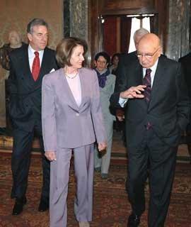 Il Presidente Giorgio Napolitano con Nancy Pelosi ed il marito Paul in occasione dell'incontro al Quirinale con la delegazione della Camera dei Rappresentanti degli Stati Uniti d'America
