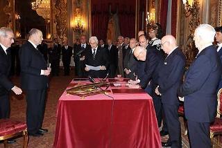 Il Presidente Giorgio Napolitano in un momento della cerimonia di giuramento del nuovo Giudice della Corte costituzionale Paolo Grossi, al Quirinale