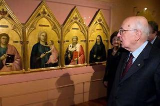 Il Presidente Giorgio Napolitano visita la Mostra &quot;Giotto e il Trecento&quot;, allestita al Complesso Monumentale del Vitttoriano. Nella foto l'opera &quot;Madonna con Bambino&quot;, di Giotto di Bondone.