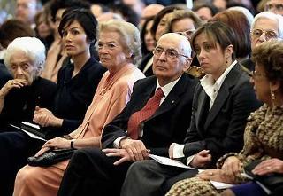 Il Presidente Giorgio Napolitano con la moglie Clio, i Ministri Maria Rosaria Carfagna e Giorgia Meloni con il Premio Nobel Rita Levi Montalcini, durante la cerimonia di celebrazione della Giornata Internazionale della Donna al Quirinale