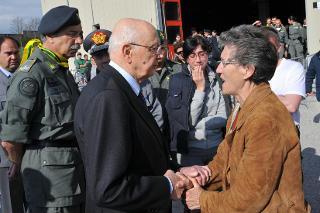 Il Presidente Giorgio Napolitano in visita in Abruzzo nelle zone colpite dal terremoto incontra gli sfollati