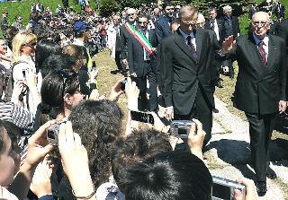 Il Presidenza Giorgio Napolitano a Forno di Coazze, dopo aver reso omaggio all'Ossario dei Caduti per la Lotta di Liberazione