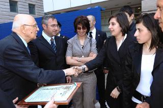 Il Presidente Giorgio Napolitano con i familiari dei lavoratori deceduti a Fossano