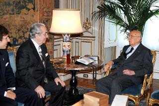 Il Presidente Giorgio Napolitano con Gualtiero Marchesi ed una delegazione di cuochi durante i colloqui