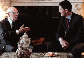 Il Presidente Giorgio Napolitano a colloquio con il Segretario di Stato per gli Affari Esteri, David Wright Miliband, in occasione dell'incontro in Ambasciata d'Italia