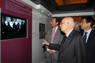 Il Presidente Giorgio Napolitano durante l'inaugurazione della Mostra &quot;Una Costituzione viva. Mostra per la Festa della Repubblica&quot;