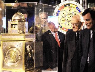 Il Presidente Giorgio Napolitano durante la visita alla Mostra su Galilei