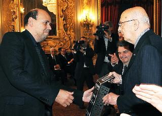 Il Presidente Giorgio Napolitano consegna il &quot;Premio dei Premi a Riccardo Pò dell'Eni-Donegani