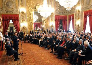 Il Presidente Giorgio Napolitano rivolge il suo saluto ai presenti in occasione della consegna del &quot;Premio dei Premi&quot; per la &quot;Giornata dell'Innovazione&quot;
