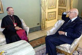 Il Presidente Giorgio Napolitano durante l'incontro con l'Arcivescovo Metropolita Francesco Cacucci