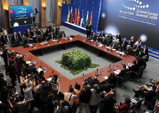 Il tavolo di lavoro del XVI Vertice dei Capi di Stato dei Paesi dell'Europa Centrale