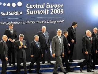 I Presidenti della Repubblica dei Paesi dell'Europa Centrale alla ripresa dei lavori in occasione del XVI Vertice