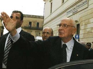Il Presidente Giorgio Napolitano all'uscita dall'Universita degli Studi.