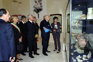 Il Presidente della Repubblica in visita ai reperti archeologici del restaurato convento del Carmine.