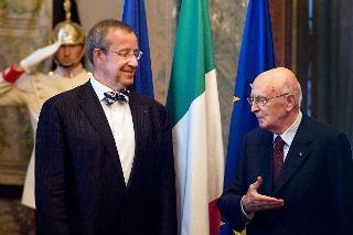 Il Presidente Giorgio Napolitano accoglie il Presidente della Repubblica di Estonia Toomas Hendrik Ilves, in occasione della visita ufficiale in Italia