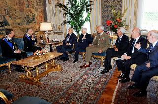 Il Presidente Giorgio Napolitano con i Comandanti Generali dell'Arma dei Carabinieri, Gallitelli e Siazzu, entrante ed uscente