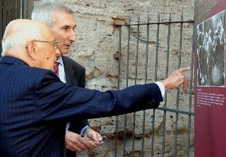 Il Presidente Giorgio Napolitano visita la Mostra fotografica allestita in ricordo dell'anniversario della difesa di Roma
