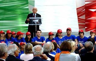 Il Presidente Giorgio Napolitano rivolge il suo indirizzo di saluto agli studenti, in occasione della cerimonia di apertura dell'anno scolastico.