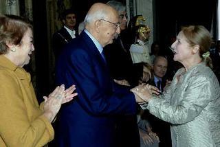 Il Presidente Giorgio Napolitano e la moglie Clio con Giulia Lazzarini, in occasione della presentazione dei finalisti e dei vincitori dei Premi ETI-Gli Olimpici del Teatro&quot;.