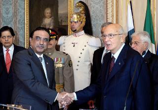 Il Presidente Giorgio Napolitano con Asif Ali Zardari, Presidente della Repubblica Islamica del Pakistan, al termine delle dichiarazioni alla stampa