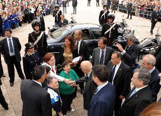Il Presidente Giorgio Napolitano al suo arrivo a Palazzo Lanfranchi