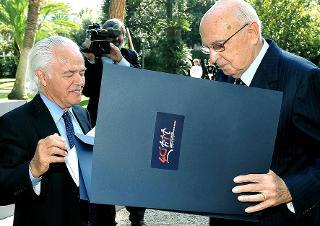 Il Presidente Giorgio Naplitano con Franco Mandelli, Presidente dell'A.I.L, in occasione della celebrazione del 40° anniversario di fondazione dell'Associazione