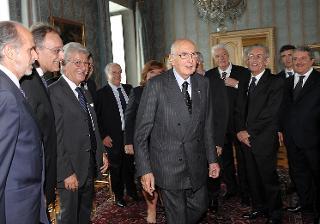 Il Presidente Giorgio Napolitano con alcuni componenti del Consiglio di Presidenza della Giustizia Tributaria