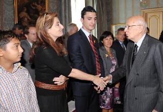 Il Presidente Giorgio Napolitano con Francesca Reggiani, in occasione della presentazione della Campagna Nazionale contro il razzismo