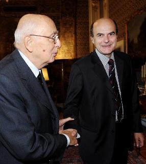 Il Presidente Giorgio Napolitano con Pierluigi Bersani in occasione dell'incontro al Quirinale