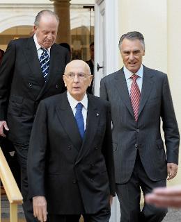 Il Presidente Giorgio Napolitano con il Re di Spagna Juan Carlos ed il Presidente della Repubblica del Portogallo, Anibal Cavaco Silva, in occasione del V incontro Cotec