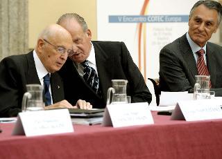 Il Presidente Giorgio Napolitano con il Re Juan Carlos ed il Presidente della Repubblica del Portogallo, Anibal Cavaco Silva, durante i lavori del Cotec