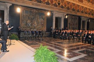Il Presidente Giorgio Napolitano nel corso della cerimonia di consegna delle insegne dell'Ordine Militare d'Italia conferite nell'anno 2009, nella ricorrenza del Giorno dell'Unità Nazionale e Festa delle Forze Armate