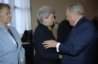 Incontro del Presidente della Repubblica con le donne insignite di onorificenze OMRI, distintesi nella cultura, nella scienza e nel sociale, in occasione della "Festa della Donna 2006"