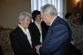 Incontro del Presidente della Repubblica con le donne insignite di onorificenze OMRI, distintesi nella cultura, nella scienza e nel sociale, in occasione della "Festa della Donna 2006"