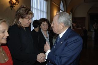 Incontro del Presidente della Repubblica con le donne insignite di onorificenze OMRI, distintesi nella cultura, nella scienza e nel sociale, in occasione della "Festa della Donna 2006"