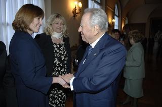 Incontro del Presidente della Repubblica con le donne insignite di onorificenze OMRI, distintesi nella cultura, nella scienza e nel sociale, in occasione della "Festa della Donna 2006"