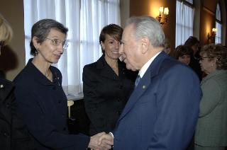 Incontro del Presidente della Repubblica con le donne insignite di onorificenze OMRI, distintesi nella cultura, nella scienza e nel sociale, in occasione della "Festa della Donna 2006"