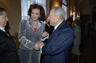 Incontro del Presidente della Repubblica con le donne insignite di onorificenze OMRI, distintesi nella cultura, nella scienza e nel sociale, in occasione della "Festa della Donna 2006"