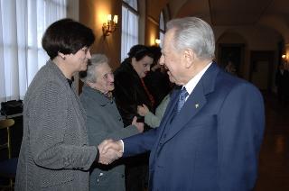 Incontro del Presidente della Repubblica con le donne insignite di onorificenze OMRI, distintesi nella cultura, nella scienza e nel sociale, in occasione della "Festa della Donna 2006"