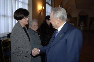 Incontro del Presidente della Repubblica con le donne insignite di onorificenze OMRI, distintesi nella cultura, nella scienza e nel sociale, in occasione della "Festa della Donna 2006"